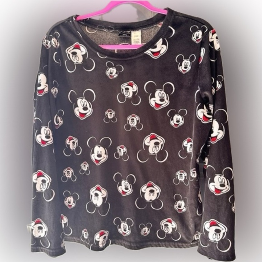 Disney Mickey Mouse long sleeve sweatshirt‎ adult medium